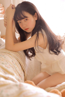年轻的新妈妈